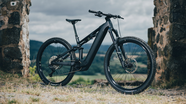 1103300 CUBE STEREO HYBRID ONE44 HPC RACE 800 1
