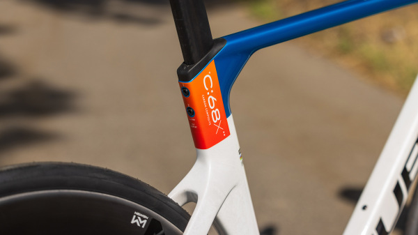 1133310 CUBE LITENING AERO C:68X RACE 3