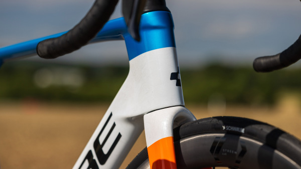 1133310 CUBE LITENING AERO C:68X RACE 5